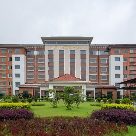 Pawan Palace, Lumbini Esterno foto