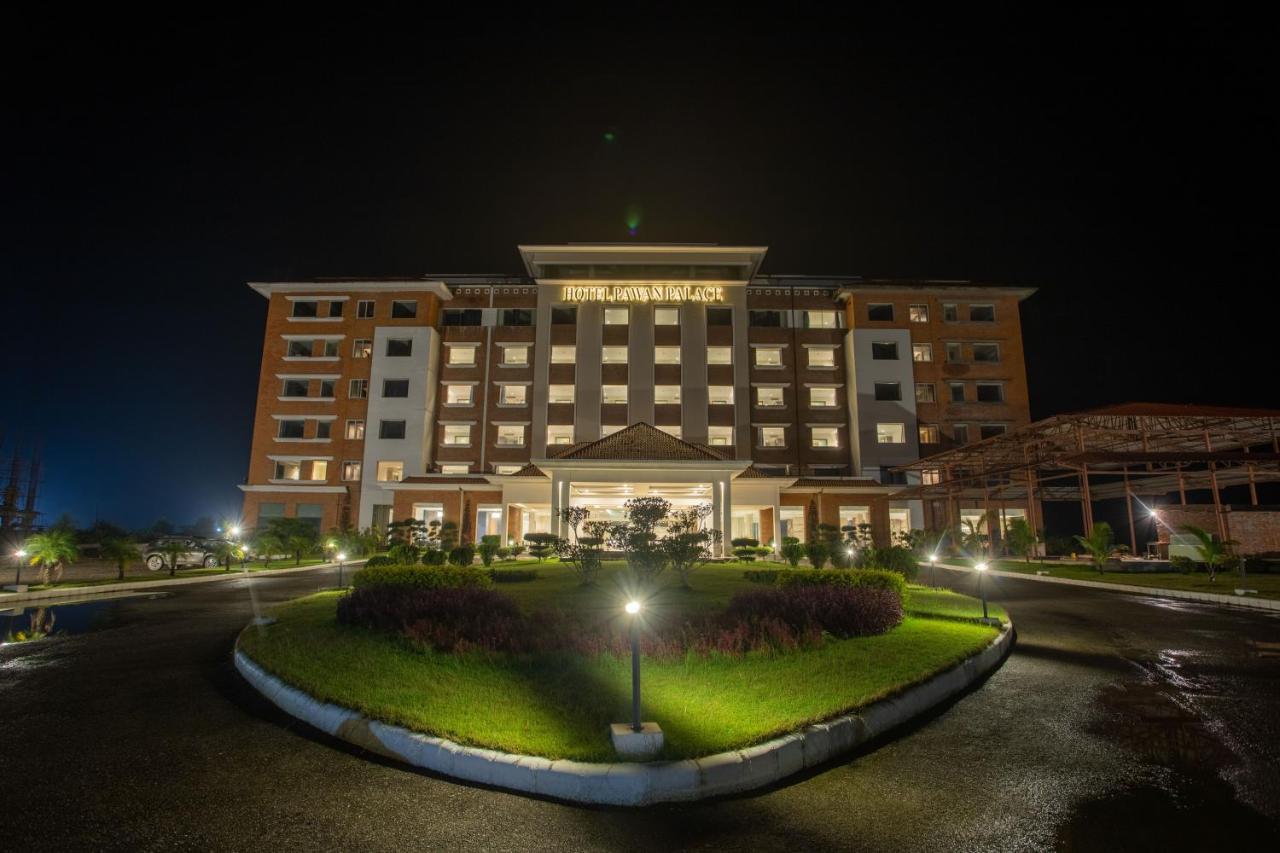 Pawan Palace, Lumbini Esterno foto